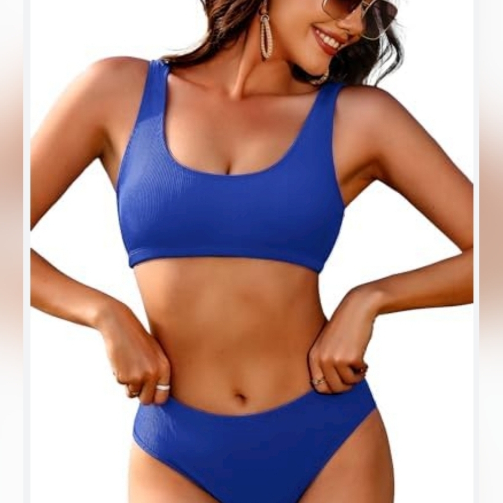 Womens Aimage, size medium floral 2 piece swimsuit,  NEW WITH TAGS!!!